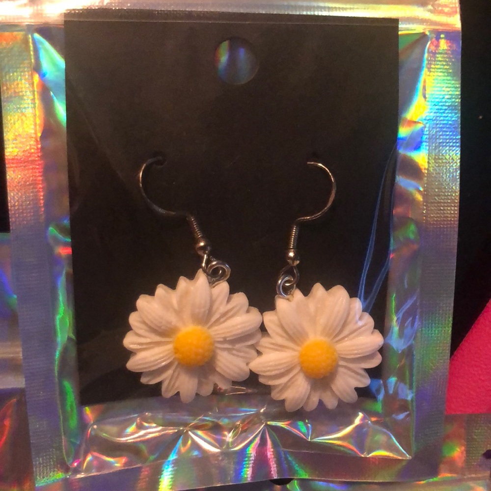 Daisy Earrings